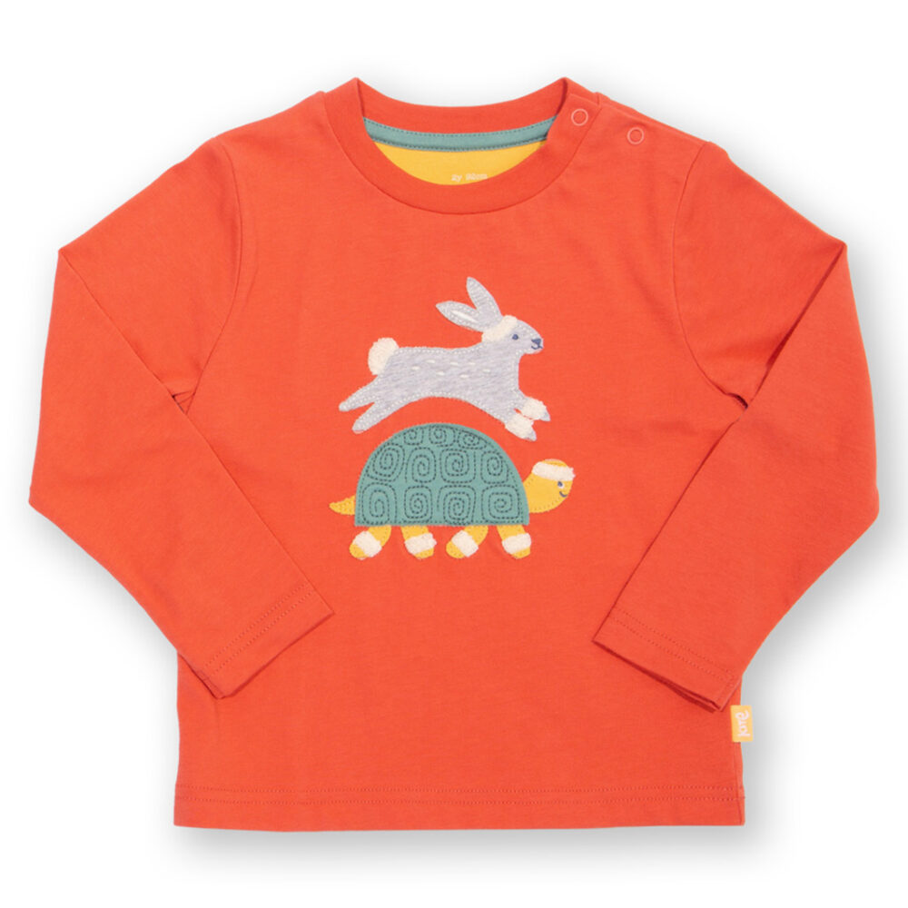 T-shirt con applique lepre e tartaruga